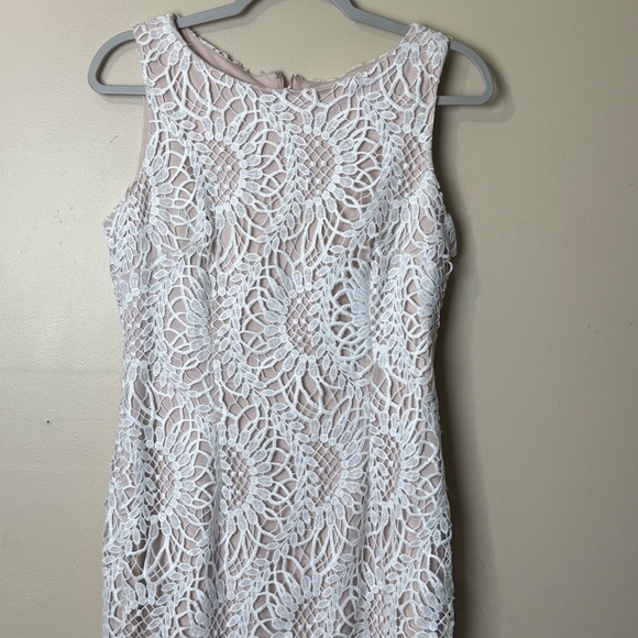 Ivanka Trump White Floral Lace Cocktail Dress with Pink Lining, Size 4 - Picture 2 of 11